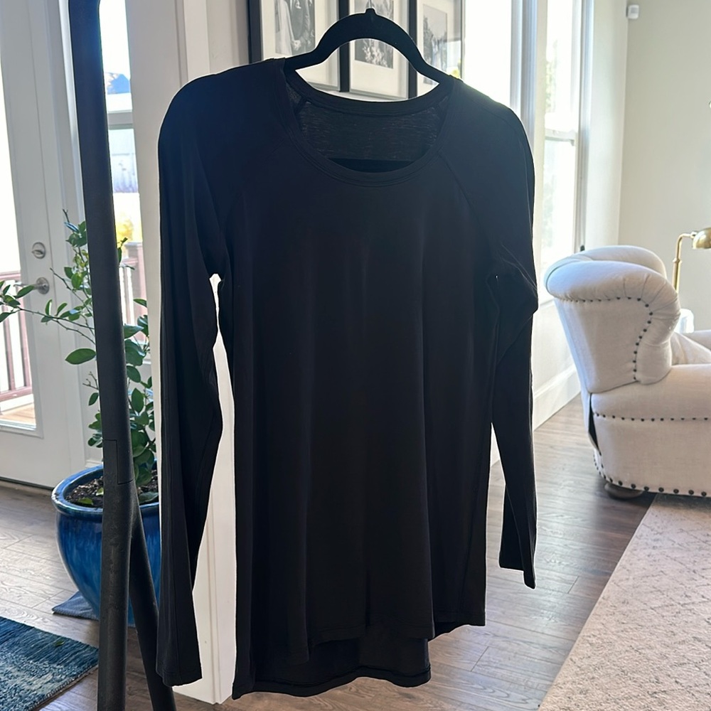 Lulu lemon long sleeved shirt